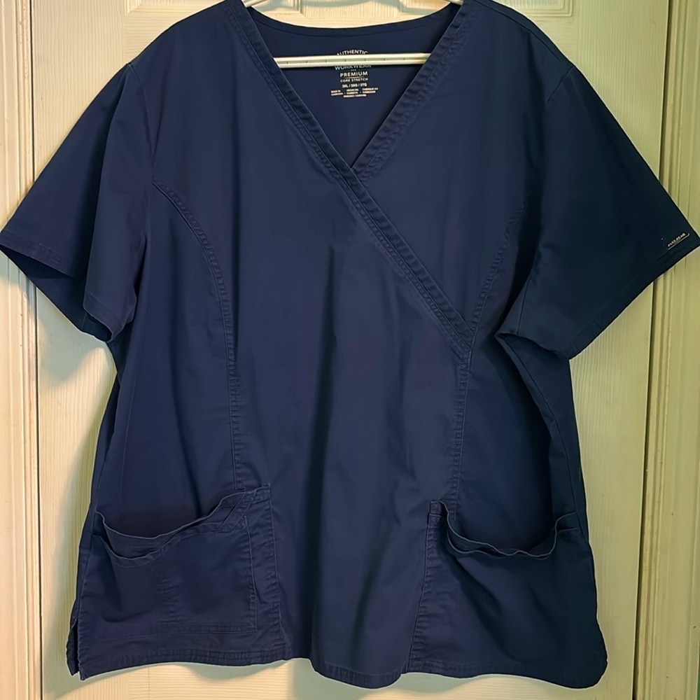 Cherokee Workwear Premium Core Stretch Navy Plus Scrub Top. Size 3X.